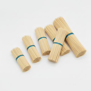 China Food Grade Bamboo Round Fruit Bamboo Skewer 4mm 25cm Wooden Stick Bamboo Skewers - Product Image 1
