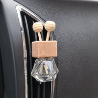 Flacon vide en plastique de 10 ml pour désodorisant de voiture, diffuseur de parfum à évaporation naturelle, avec clip de fixation pour grille d'aération et bouchon en bois de hêtre