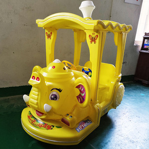 <span class=keywords><strong>Coche</strong></span> de juguete comercial con batería más popular, <span class=keywords><strong>coche</strong></span> de parachoques de plástico de 24V para parques infantiles de interior y exterior para <span class=keywords><strong>alquiler</strong></span> de niños - Product Image 3