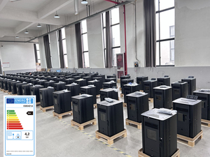Poêle à granulés de bois moderne de petite taille pour chauffage intérieur, 4 kW, avec télécommande Wifi, fourni directement par l'usine chinoise - Product Image 4