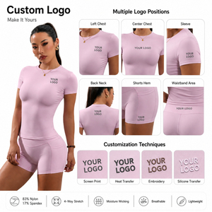 Ensemble de sport 2 pièces personnalisé avec logo pour femme : haut court de gym à manches courtes et short taille haute avec poches, tenue de yoga et de course - Product Image 2