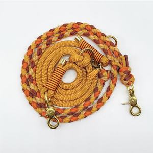 Handgefertigtes Makramee Set aus Geflochtenem und Reflektierendem Nylon-Kletterseil Paracord, Bestehend aus Hundehalsband und Leine - Product Image 3
