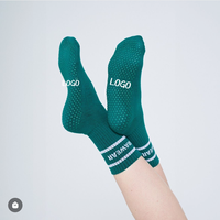 Chaussettes Pilates Grip personnalisées OEM pour femmes Logo personnalisé Chaussettes antidérapantes Yoga Pilates pour l'entraînement