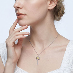 Collier Pendentif de Haute Qualité en Or Blanc Massif 18K avec Diamants Jaunes Naturels, Design Clé, Fait Main, Vente en Gros pour l'Exportation - Product Image 4