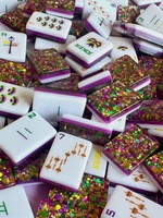 Tuiles de Mahjong American Mardi Gras en Acrylique Violet Brillant – Mahjong Américain Luxueux pour une Ambiance Festive et des Jeux de Société