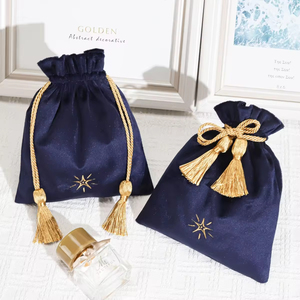 Bolsa de Terciopelo con Cordón y Borla, Personalizada con Logotipo, para Regalos, Joyería, Perfumes, Reutilizable - Product Image 1