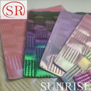 Film Métallique PU Cuir Synthétique Motif Gaufré Design Métal Brillant pour Dames Chaussures pour Hommes Fauteuil Roulant Football Extérieur - Product Image 2