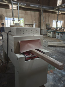 Barandillas tradicionales de madera OEM/ODM para escaleras y balcones, proveedor de OEM, nuevas barandillas de roble rojo macizo superior para escaleras y balcones - Product Image 3