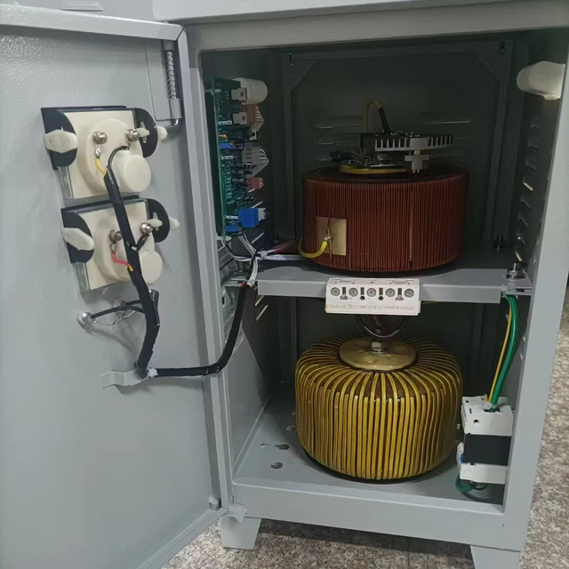 Svc Industrial Automatic 220V Single-Phase Household Voltage Regulator 10KVA Step-Down Stabilizer Voltage Stable