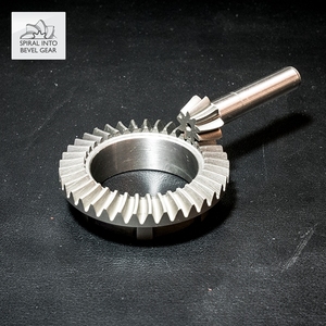 Petit engrenage conique en spirale pour l'OEM ISO9001 de moulage d'acier de précision de machine de presse à huile certifié - Product Image 3