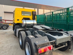 รถบรรทุกหัวลากมือสอง Sinotruk Euro2 ดีเซล 6x4 พวงมาลัยซ้าย HOWO 10 ล้อ รับน้ำหนัก 21-30 ตัน 371 แรงม้า กล้องมองหลัง 360 องศา - Product Image 5