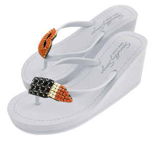 Lipstick - Sandales compensées pour femme avec motifs brodés en cristal rouge - Product Image 5