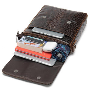 Sacs à bandoulière rétro en cuir de vache véritable Andong à motif crocodile pour hommes, sac à bandoulière pour homme, sac à main pour l'extérieur - Product Image 5