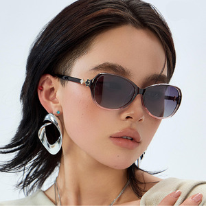 Nouvelles lunettes de soleil polarisées à petite monture de style européen et américain pour femmes, UV400, verres TAC en métal TR, noires C1C4C5C6C9 DL-D7521 - Product Image 4