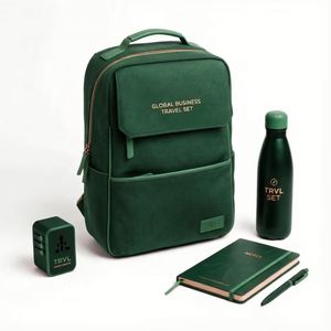 Ensemble cadeau d'affaires de luxe avec logo personnalisé, comprenant un sac en cuir, un carnet et une bouteille d'eau, pour la promotion de souvenirs - Product Image 1