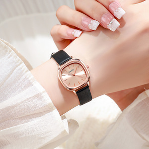 Nuevo Estilo, Reloj de Cuarzo para Mujer, Elegante, Cuadrado, Versátil, para la Vida Diaria, con Múltiples Zonas Horarias, Sensación de Alta Gama - Product Image 3