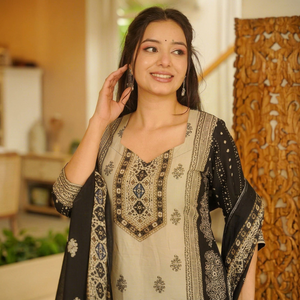 Ensemble Kurti et pantalon imprimé pour femme, style indien et pakistanais, en coton épais, avec dupatta imprimée, idéal pour le bureau, les occasions décontractées et les fêtes, séchage rapide - Product Image 1