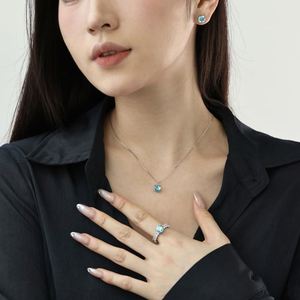 Conjunto de Joyas Dylam Charm Sparkle, Plata S925, Círculo Delicado con Circonita Cúbica 5A, Collar con Colgante, Pendientes y Anillo para Mujer - Product Image 2