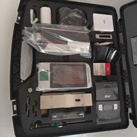 Appareil de mesure de rugosité de surface portable de la série MarSurf de la marque Mahr, avec une précision de mesure jusqu'au niveau du nanomètre.