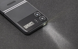 โทรศัพท์มือถือขนาด2G แบบฝาพับรุ่น EU โทรศัพท์มือถือขนาด2.55นิ้วสีม่วง4ซิมราคาถูกพร้อมแป้นขนาดใหญ่