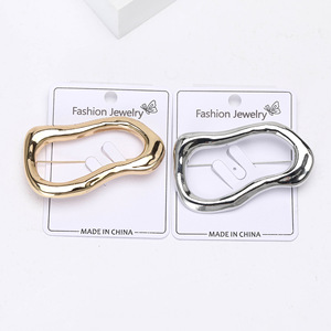 Broche géométrique irrégulière unique et tendance pour pull, chapeau, écharpe, costume, robe, vêtements - Product Image 4