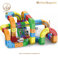 Jouets éducatifs pour enfants, blocs de construction de voitures sur rail, assemblage DIY, formes multiples, STEM, train électrique, cubes en plastique