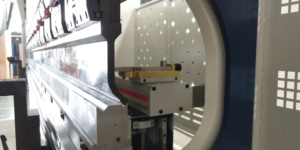 Delem Estun-máquina plegadora de chapa hidráulica, Servo completo, MB8, 200t, 3200 CNC, con 8mm - Product Image 6