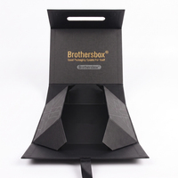 Emballage de papeterie sur mesure tendance, papier texturé de qualité supérieure, estampage à chaud, boîte cadeau rigide magnétique pour entreprise avec poignée
