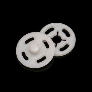 กระดุมแป๊กพลาสติกสีขาวใสสำหรับเย็บติด - Product Image 1