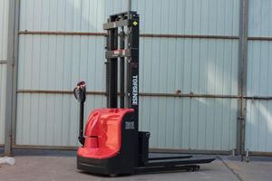 1500kg 2000kg Altura de elevación 1600mm-3500mm Batería Manual Hidráulico <span class=keywords><strong>Mini</strong></span> Alcance Carretilla elevadora Apilador eléctrico - Product Image 2