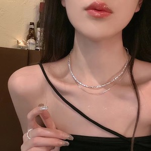 A Double-layered High-end <strong>Silver</strong> <strong>Necklace</strong> with a <strong>Unique</strong> Design for Women, Featuring a Fine Shimmering Layer - Product Image 3