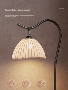 <span class=keywords><strong>Lampada</strong></span> da Terra in Pelle con Ripiano Integrato, Stile Antico di Lusso, Design Retrò di Alta Gamma CTG043 - Product Image 2
