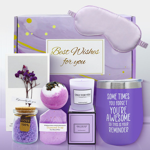 Coffret Cadeau Bain Parfumé Floral OEM/ODM avec Bougie Parfumée, Savon, Sels de Bain, Masque pour les Yeux et Gobelet - Cadeau Saint-Valentin Anniversaire - Product Image 1