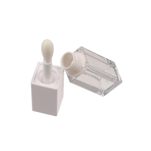 Tubes de brillant à lèvres personnalisés en gros 4ml 5ml 6ml 6.5ml avec grand pinceau, conteneur mignon pour gloss et applicateur épais - Product Image 4