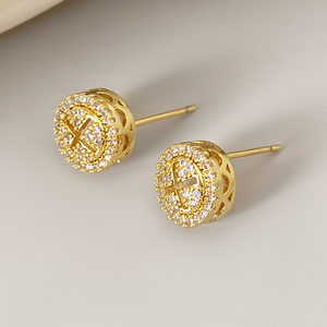 Boucles d'oreilles clous tendance en laiton avec zircon pour homme, idéales pour les soirées, plaquées or 18 carats et rhodium - Product Image 5
