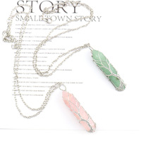 Promotion Collier ras-du-cou fait main avec pendentif Arbre porte-bonheur en jade brut naturel, corail et cristal, en forme de lame de prisme hexagonal et de croix, mignon