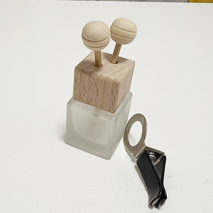 Botella de ambientador de coche de cristal vacía de lujo de 10ml, difusores de aceite esencial al por mayor para ventilación de coche, decoración de Perfume recargable - Product Image 6