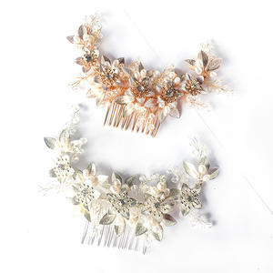 RE3739 Nouvelle conception, peigne à <span class=keywords><strong>cheveux</strong></span> de mariée en perles d'eau douce faites à la main, fleur, strass, cristal, accessoire de <span class=keywords><strong>cheveux</strong></span> de <span class=keywords><strong>mariage</strong></span> - Product Image 1