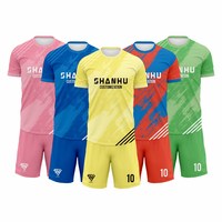 Vente en gros de maillots de football personnalisés avec logo en couleur par sublimation, fournisseur direct d'usine, boutique en ligne
