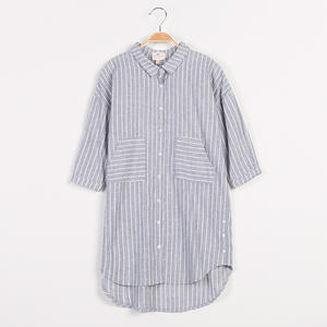 Camisas Infantiles de Color Claro con Rayas Verticales, Cortas por Delante y Largas por Detrás, con Dos Bolsillos, Disponibles en Línea - Product Image 4