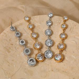 Pendientes Colgantes de Diseño Moderno y Lujoso, Chapados en Oro, con Circonita Cúbica, de Acero Inoxidable, para Mujer - Product Image 4