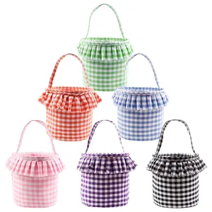 Sac fourre-tout en toile de jute à motif monogramme et carreaux, paniers et sacs d'Halloween personnalisés à carreaux, seaux pour bonbons ou farces - Product Image 1