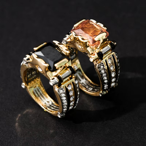 ZhuQian Großhandel Legierung Vergoldete Zweifarbige Elite-Temperament Herrenringe Party Klassisch Punk <span class=keywords><strong>Retro</strong></span> Quadratisch Schwarzer Zirkon Schmuck - Product Image 1