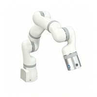 Bras robotique ultra-léger A2CA-705L, avec une capacité de charge de 5 kg, un poids de 12 kg, 7 degrés de liberté, et fabriqué en alliage d'aluminium.