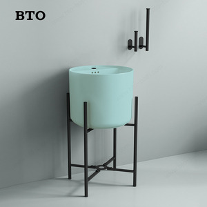 Lavabo mural en céramique gris pâle, côtés inclinés, dessus incliné, cuve profonde, lavabo compact pour salle de bain et vestiaire - Product Image 5