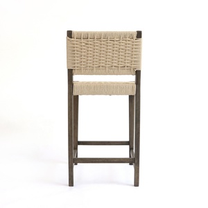 Tabouret de bar <span class=keywords><strong>en</strong></span> <span class=keywords><strong>bois</strong></span> massif avec dossier confortable <span class=keywords><strong>en</strong></span> corde tressée, design minimaliste, avec repose-pieds <span class=keywords><strong>pour</strong></span> la maison ou le bar - Product Image 3