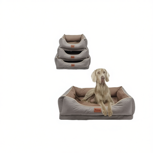 Set di Tre Pezzi per Cuccia per Cani con Fondo in Spugna Antimacchia, Tessuto Scamosciato Impermeabile e Cotone, Colore Sabbia e Beige - Product Image 2