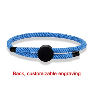 Bracelet en corde de nylon multicolore réglable style milanais avec breloque rune viking, bijou unisexe fait main en corde de nylon tressée - Product Image 4