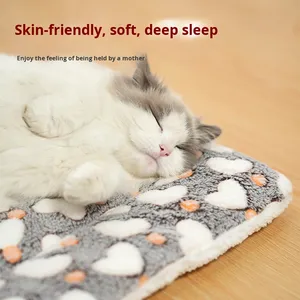 Alfombra Refrescante para Perros y Gatos, Cuadrada, de Felpa Gruesa y Cálida para Todas las Estaciones, con Forro de Coral - Product Image 4