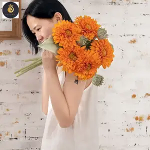 L092 Offre Spéciale Real Touch Fleurs artificielles Prix de gros Colorful Lifelike Silk Sunflower For Store Home Decoration